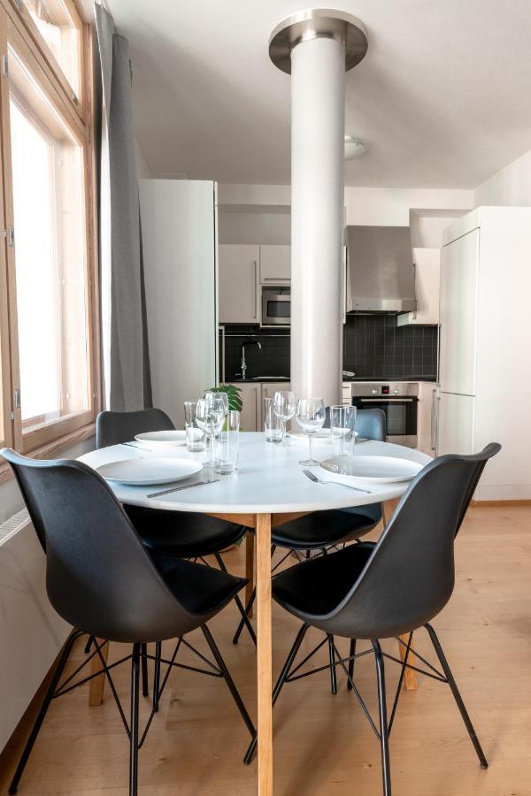 2Ndhomes Stylish 1Br Home With Balcony And Sauna In Kamppi Center Helsingfors Exteriör bild