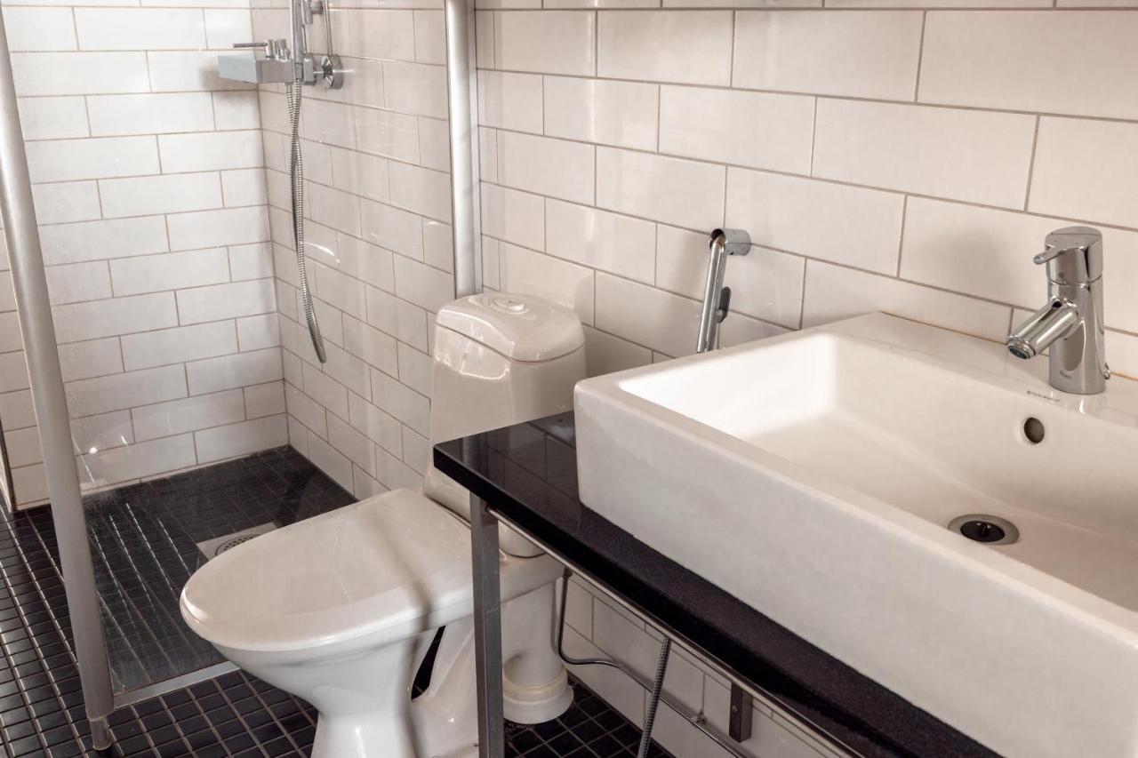 2Ndhomes Stylish 1Br Home With Balcony And Sauna In Kamppi Center Helsingfors Exteriör bild