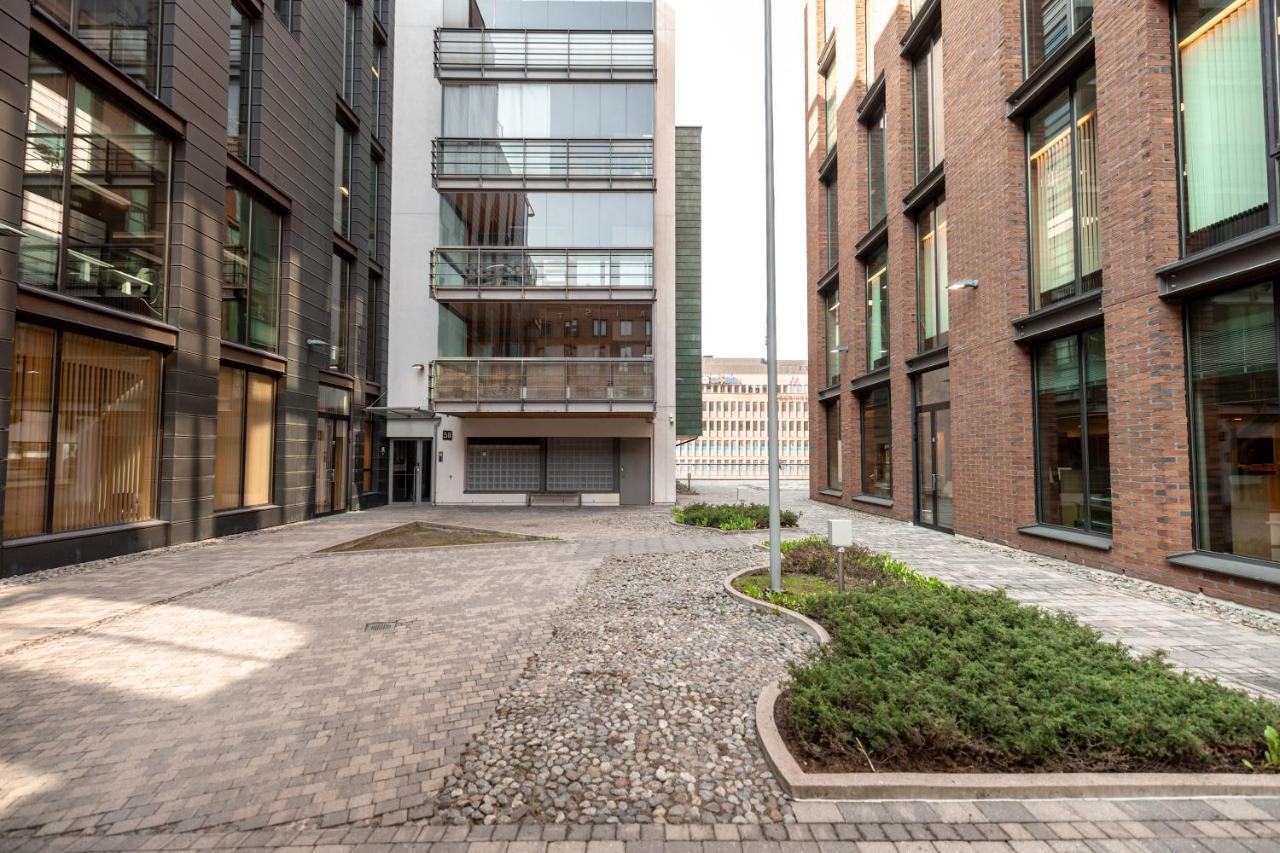 2Ndhomes Stylish 1Br Home With Balcony And Sauna In Kamppi Center Helsingfors Exteriör bild