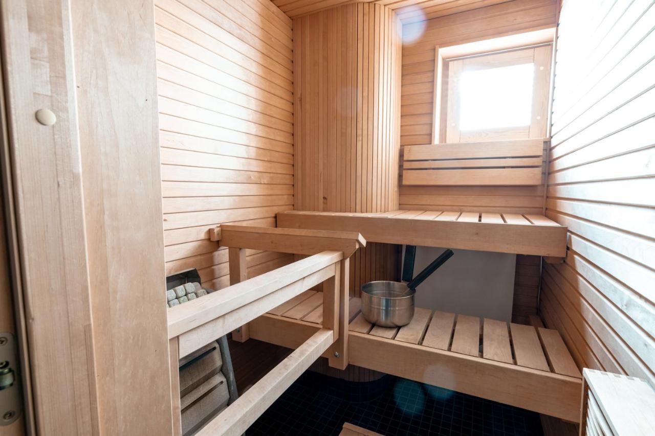 2Ndhomes Stylish 1Br Home With Balcony And Sauna In Kamppi Center Helsingfors Exteriör bild